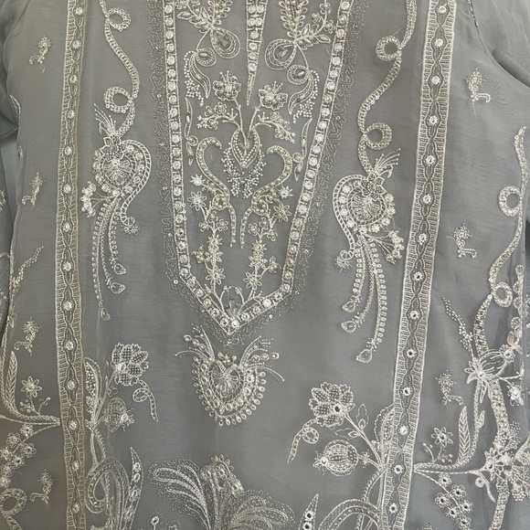 Pakistani Suit size Medium - Picture 2 of 4